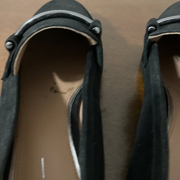 Linea Paolo Womens 9 1/2M Black Flat Loafters Silver Buckle Suede Classic Preppy - Picture 8 of 14